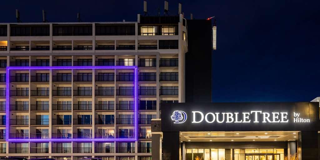 Doubletree By Hilton Calgary North Hotel Ngoại thất bức ảnh