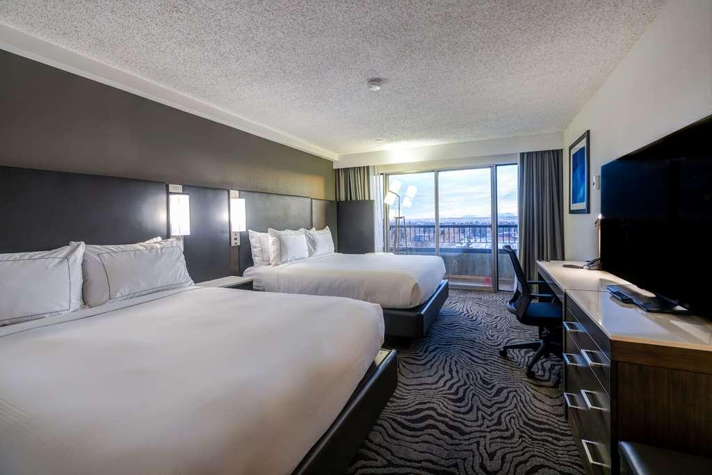 Doubletree By Hilton Calgary North Hotel Phòng bức ảnh