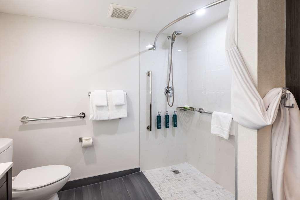 Doubletree By Hilton Calgary North Hotel Ngoại thất bức ảnh